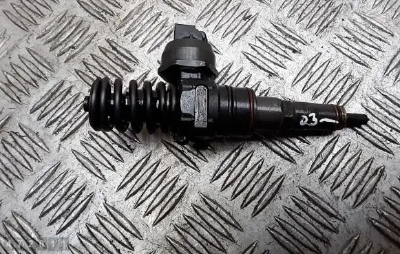 Audi A4 S4 B6 8E 8H Fuel injector 038130073aj