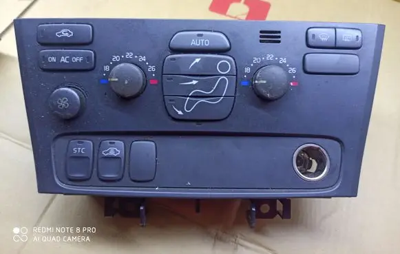Volvo S60 Climate control unit 8682930