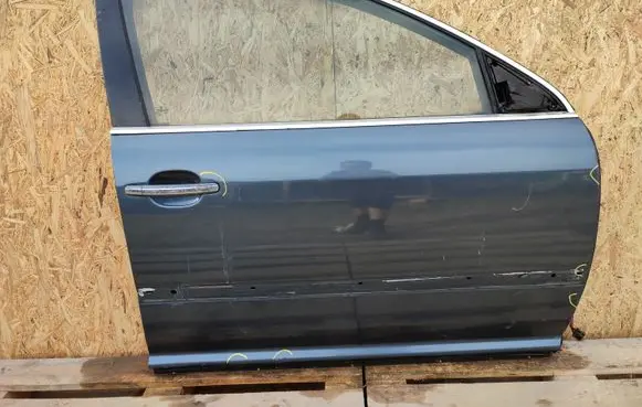 Volkswagen Phaeton Front door