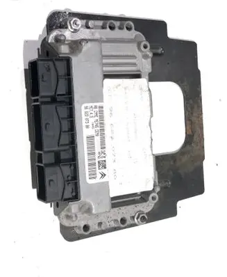 Citroen C4 I Engine control unit/module 9662307380 ME745