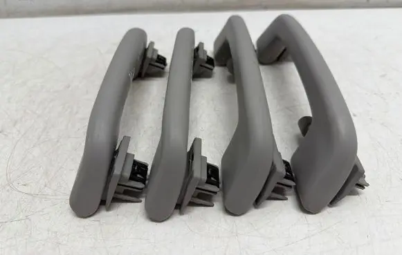 BMW X1 F48 F49 A set of handles for the ceiling