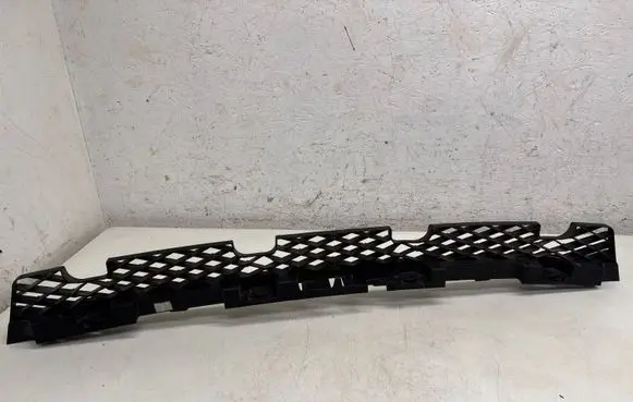 Volkswagen PASSAT B7 Rear bumper mounting bracket 3AF807863