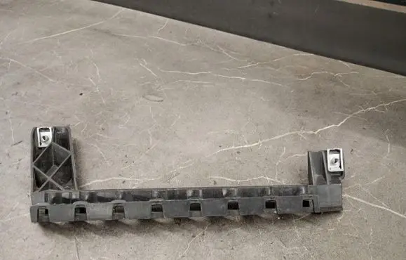 Peugeot 308 Door glass rail 