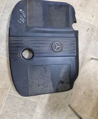 Mercedes-Benz C W204 Engine cover (trim) 171504 70102167