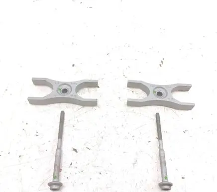 Audi A6 S6 C7 4G Fuel Injector clamp holder 04L216A