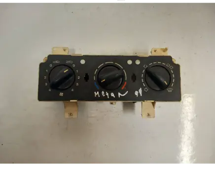 Renault Megane I Climate control unit 810621253f