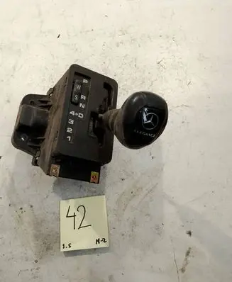 Mercedes-Benz C W202 Gear shifter/selector A1402670837