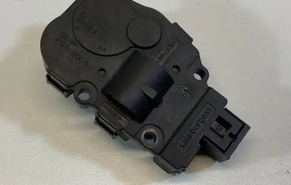 Mercedes-Benz E W212 Air flap motor/actuator A2219066900