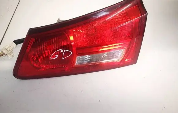 Tailgate rear/tail lights
