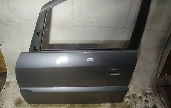Opel Zafira A Front door pilkos