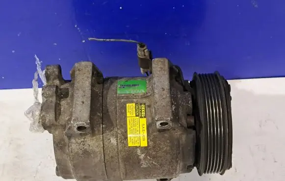 Volvo V70 Air conditioning (A/C) compressor (pump) 8684287