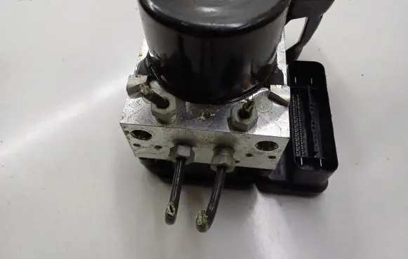 Volvo XC60 ABS Pump 28526258303