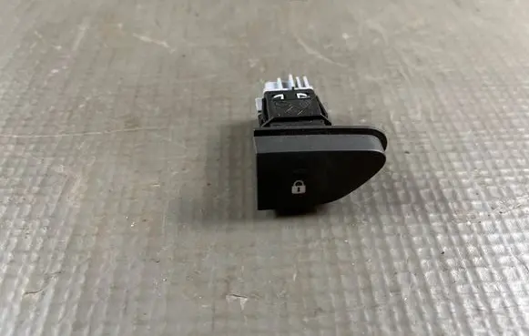 Renault Captur Central locking switch button 252103678R