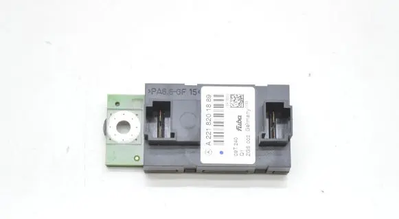 Mercedes-Benz S W221 Aerial antenna amplifier A2218201889 15525758