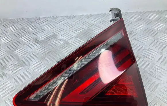 Audi A7 S7 4G Tailgate rear/tail lights 4G8945094H