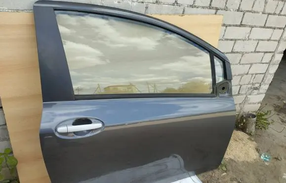 Door (2 Door Coupe)