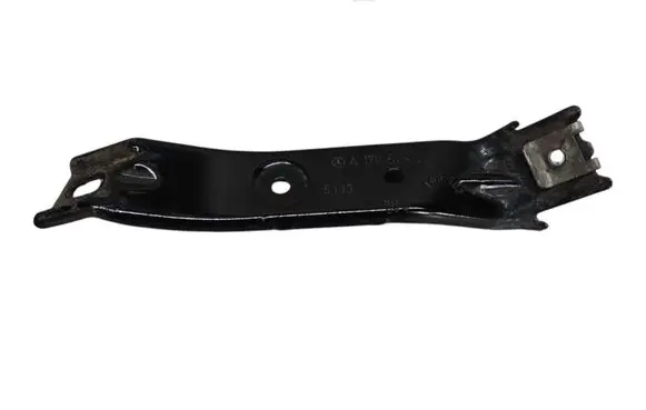 Mercedes-Benz A W176 Fender mounting bracket A1766280214
