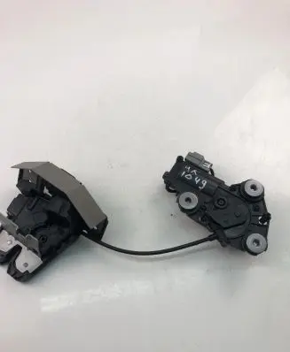 Volvo XC40 Tailgate/trunk/boot lock/catch/latch 32149882