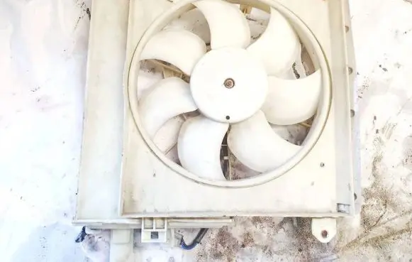 Citroen C1 Radiator cooling fan shroud