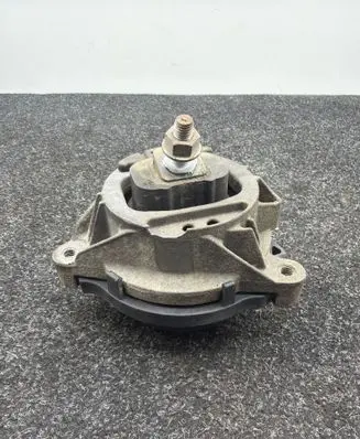 BMW 4 F32 F33 Engine mount bracket 