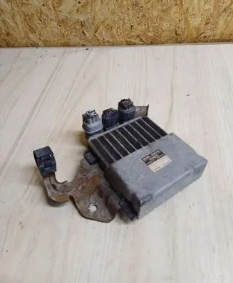 Toyota Avensis T250 Fuel injection control unit/module 8987120070 1310001371