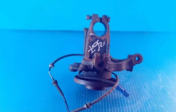 Peugeot 208 Front wheel hub