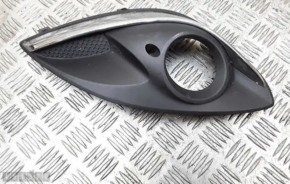 Opel Corsa D Front grill 13286025