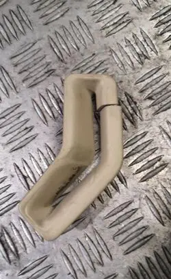 Volvo S80 Seat belt trim 