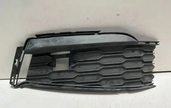 Skoda Kamiq Front bumper lower grill 658807368 1226366001 320020112