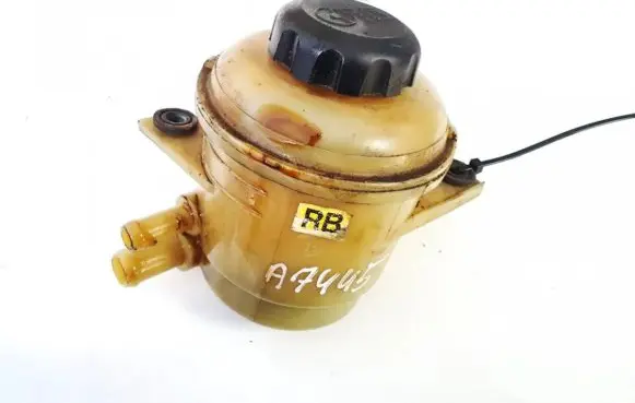 Power steering fluid tank/reservoir