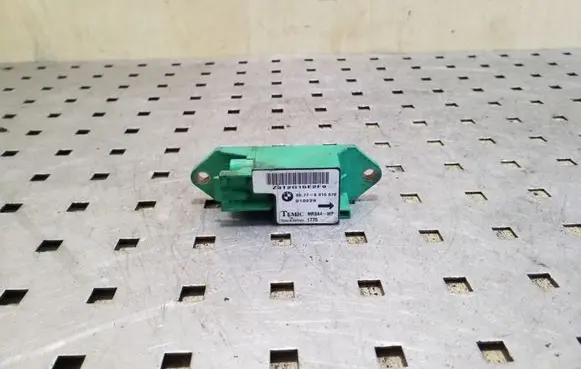 BMW 5 E39 Airbag deployment crash/impact sensor 65776910678 6910678