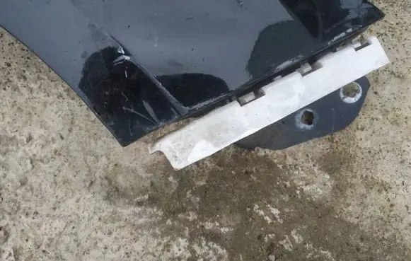Ford Focus Front bumper mounting bracket