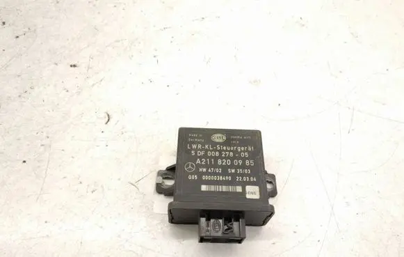 Mercedes-Benz E W211 Light module LCM A2118200985 2118200985