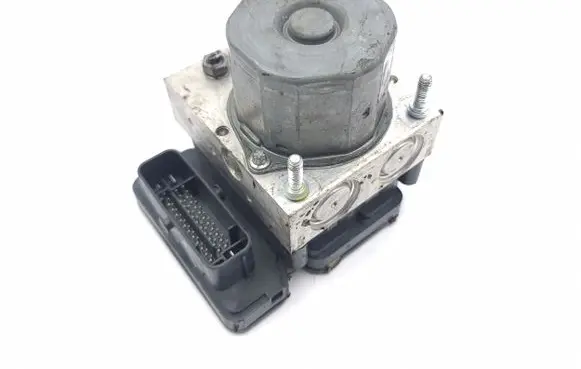 Infiniti Q30 ABS Pump A0914310000