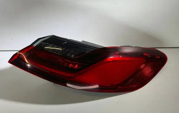 BMW 8 G15 Rear/tail lights 7445772