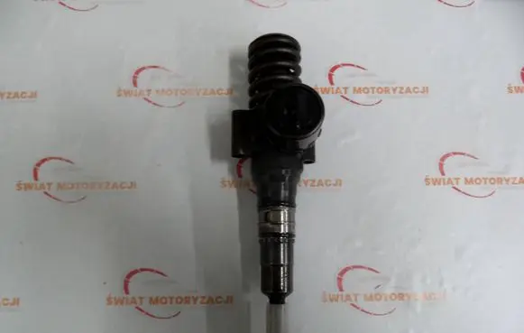 Audi A4 S4 B7 8E 8H Fuel injector 03G130073G