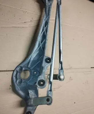 Ford Taurus Front wiper linkage F6DU17C438AD