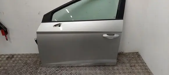 Seat Leon (5F) Front door
