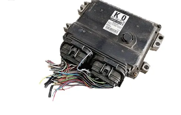 Suzuki Swift I Engine control unit/module ECU 33920-62J00