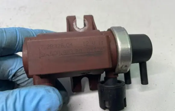 Citroen C4 I Turbo solenoid valve 72832804