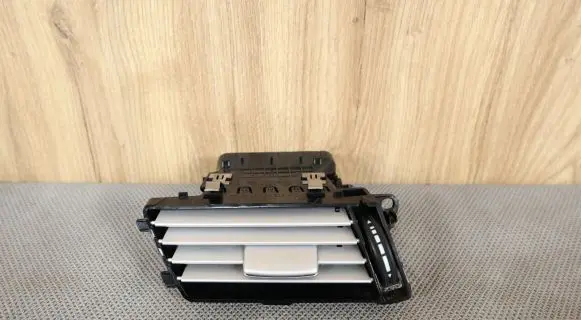 Mercedes-Benz E W212 Dashboard side air vent grill/cover trim 2128302654