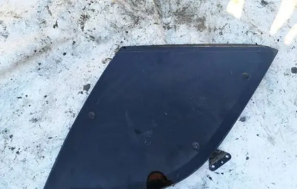 Mercedes-Benz ML W163 Rear side window as3 a1636700450