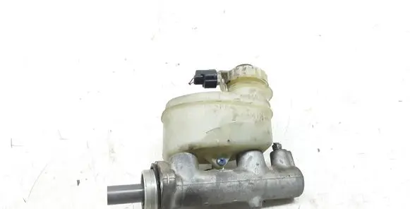 Toyota Avensis T220 Master brake cylinder