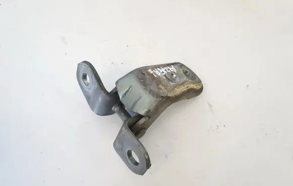Toyota Avensis T220 Front door upper hinge