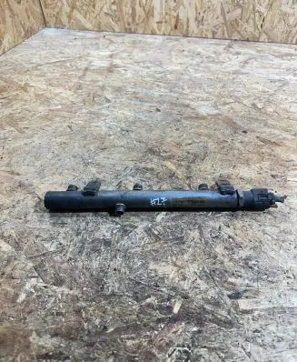 Mercedes-Benz E W211 Fuel main line pipe A6420700695 20057423 1L699978