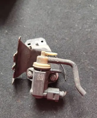 Skoda Superb B6 (3T) Turbo solenoid valve 1K0906627B 4011464A 281020734