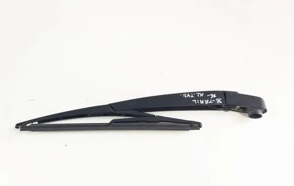 Nissan X-Trail T32 Rear wiper blade arm