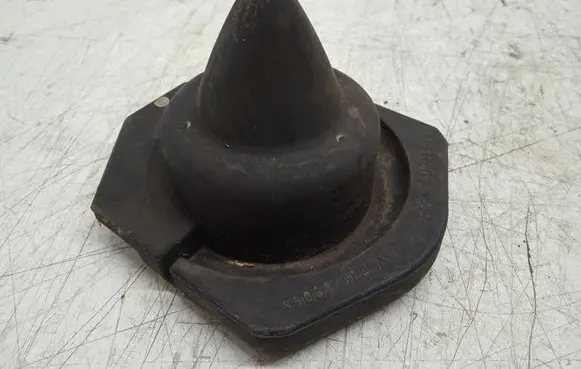 Renault Kadjar Front coil spring rubber mount 550324EAOA