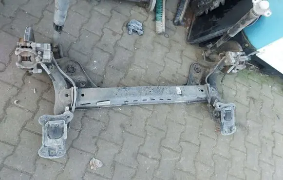 Volkswagen Golf VII Rear axle beam 5Q0501049AF