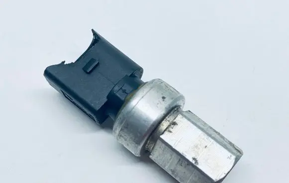 Air conditioning (A/C) pressure sensor